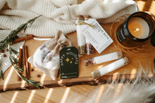 Load image into Gallery viewer, Festive Bath Salts