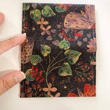 Load image into Gallery viewer, Cork Bifold Wallet / Card Holder