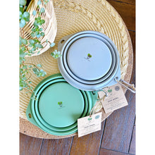 Load image into Gallery viewer, Collapsible Silicone Dog Bowl