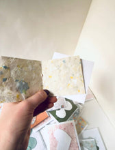 Load image into Gallery viewer, Mini Heart Seed Paper Cards

